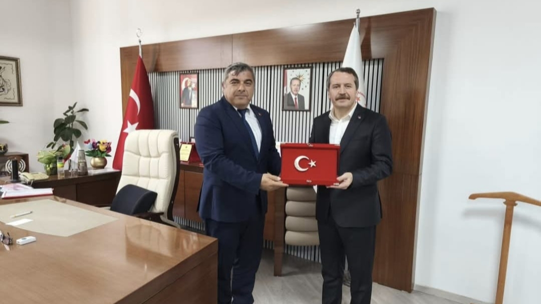 Memur-Sen Genel Başkanı Yalçın’dan Müdür Sünnetci’ye Ziyaret