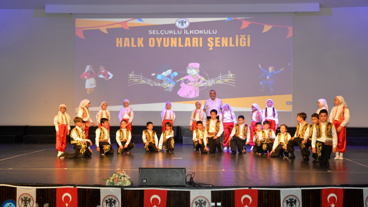 Selçuklu İlkokulu'ndan Geleneksel Halk Oyunları Şöleni