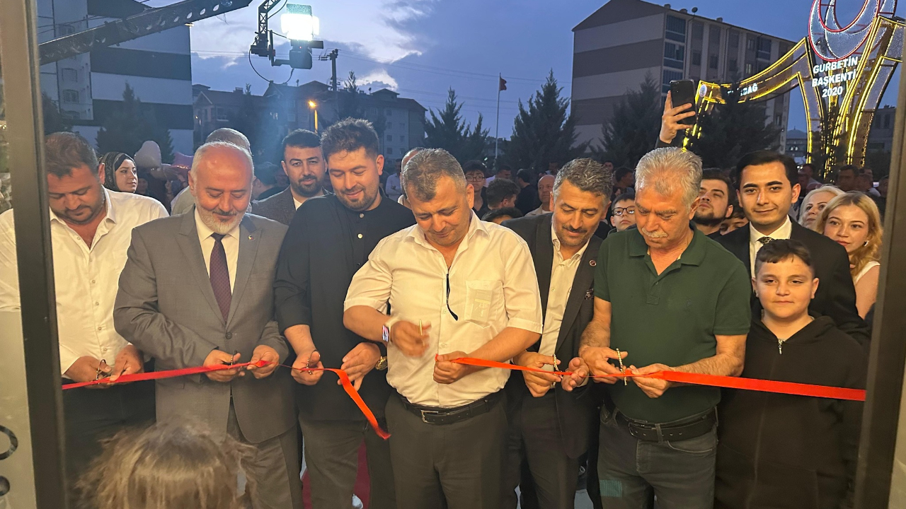 Başkan Koyuncu, Lansman Gecesine Katıldı