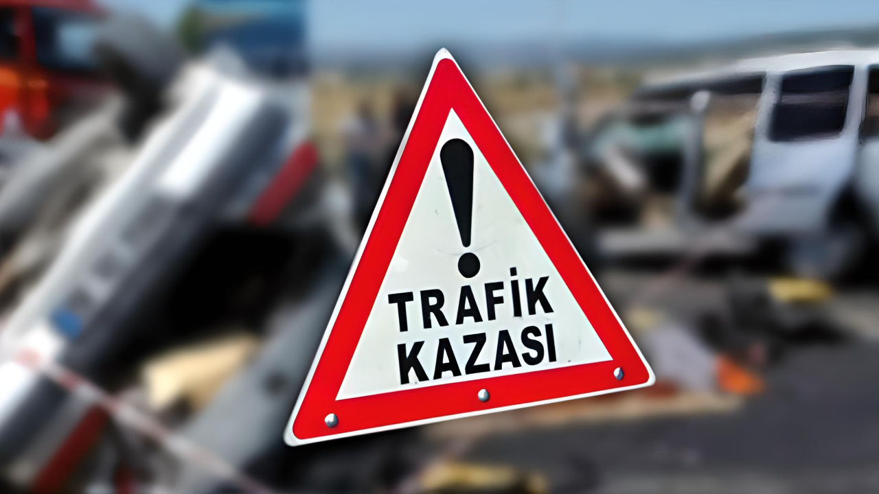 Dinar’da Otomobil Tarım Arazisine Devrildi 2 Kişi Yaralandı