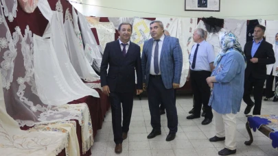 Hayat Boyu Öğrenme Haftası Yıl Sonu Sergisi Açıldı