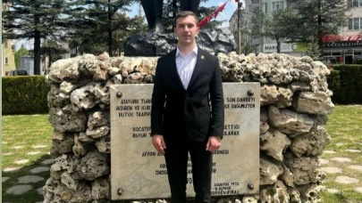 “Biz Sarayın Değil, Sokağın Sesiyiz”