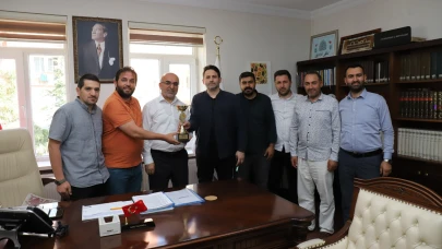 Müftülükler arası futbol turnuvasında şampiyon kupasını aldı