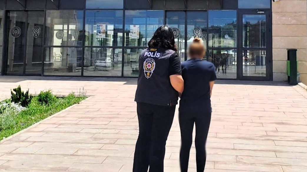 Afyon’da Bilişim Dolandırıcılığı Zanlısı Yakalandı