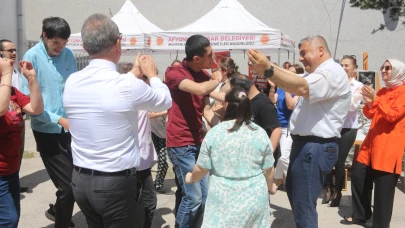 Müdür Sünnetci, Özel Öğrencilerle Oyun Havası Oynadı