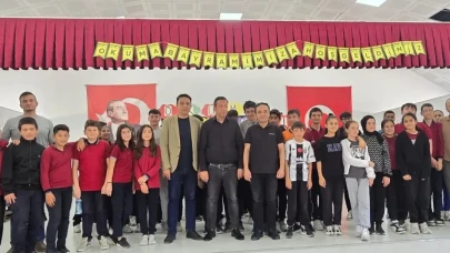 Öğrenciler Eczacılık Mesleğini Uzmanlarından Dinledi