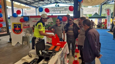 Jandarma’dan Sandıklı Tarım Fuarı’nda Trafik Bilgilendirmesi