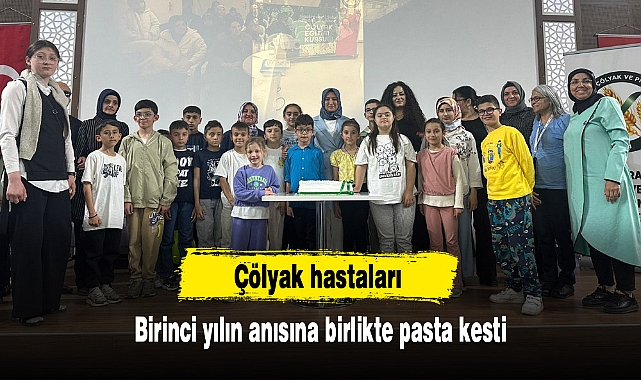 Çölyak hastaları birinci yılın anısına birlikte pasta kesti