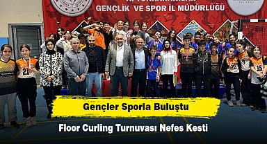 Floor Curling Turnuvası Nefes Kesti: Gençler Sporla Buluştu