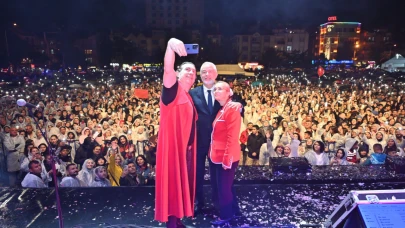 Gül festivalinde sağanak altında Kıraç rüzgârı
