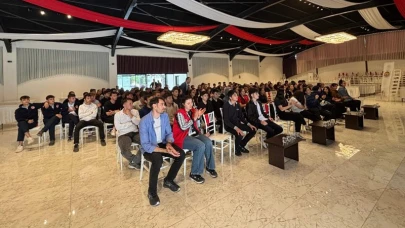 “Sınav Motivasyonu ve Stres Yönetimi” Konferansı Yoğun İlgi Gördü