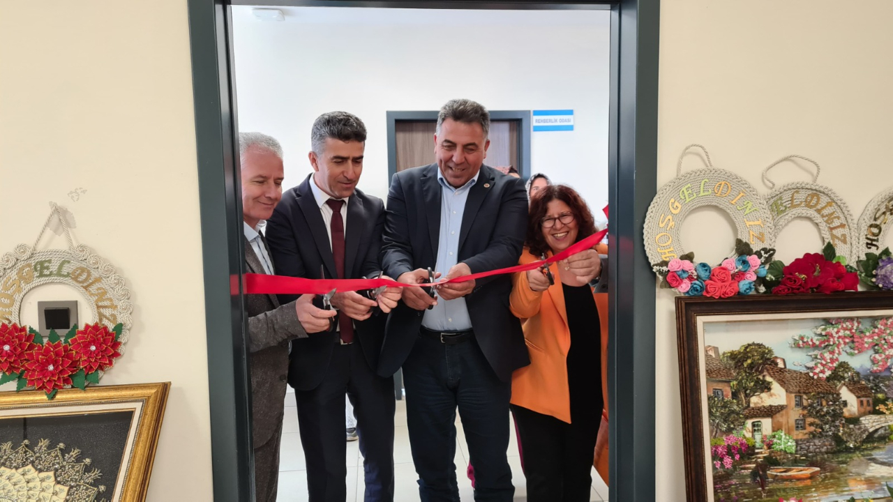 Pazarağaç Beldesinde El Sanatları Sergisi Açıldı