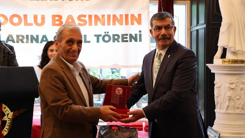 “Anadolu Basınının Çınarı” Ödülü İbrahim Yüksel’e Verildi