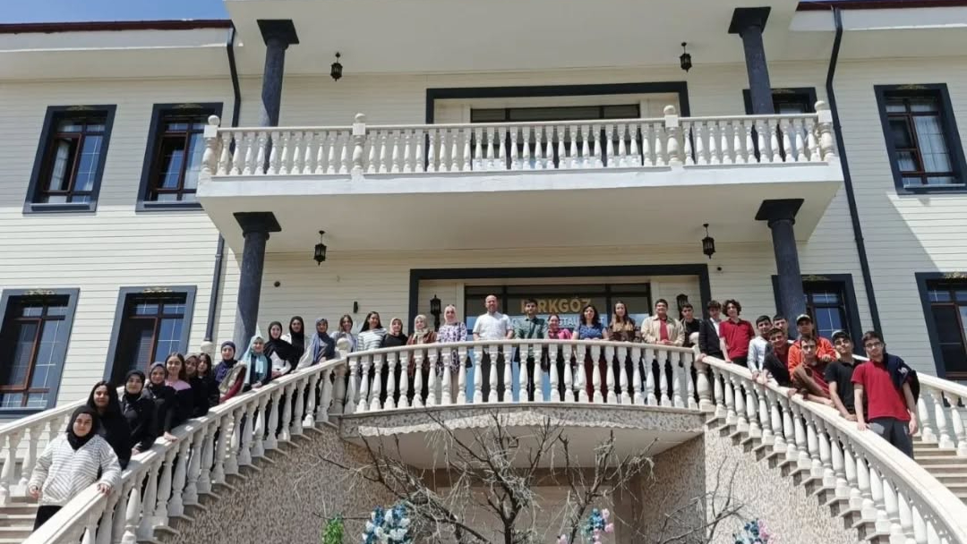 Başkan Aynacı’dan Bilim Fuarına Destek