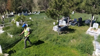 Afyonkarahisar İl Özel İdaresi Mezarlıkları Bayram Ziyaretine Hazırlıyor