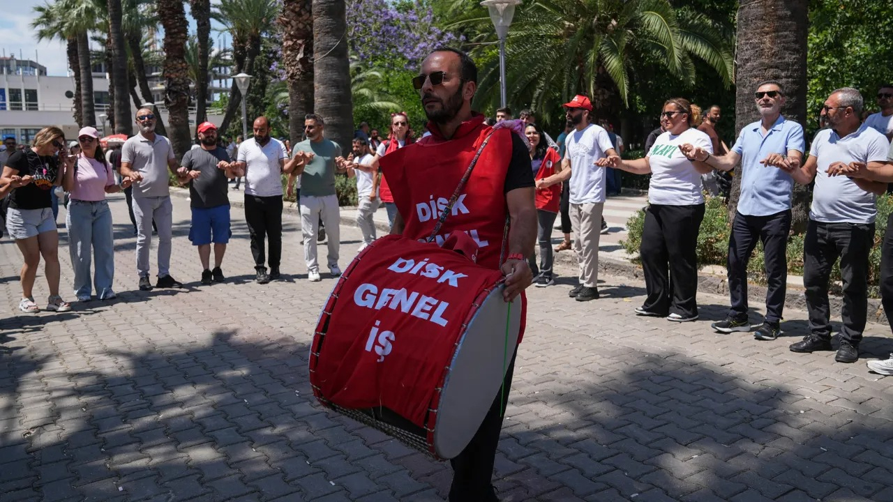 Belediye ile DİSK anlaşma sağladı: 7 gündür süren grev sona erdi!