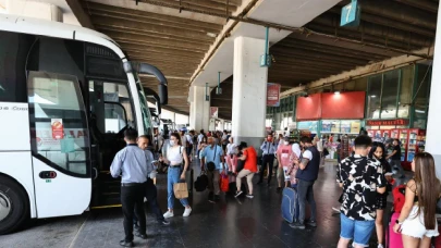 Bayramda Yol Güvenliği Artıyor: Otobüslerde 3 Bin Polis ‘Gizli Yolcu’ Olarak Denetimde