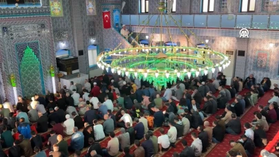 Afyonkarahisar’da Bayram Namazına Yoğun İlgi