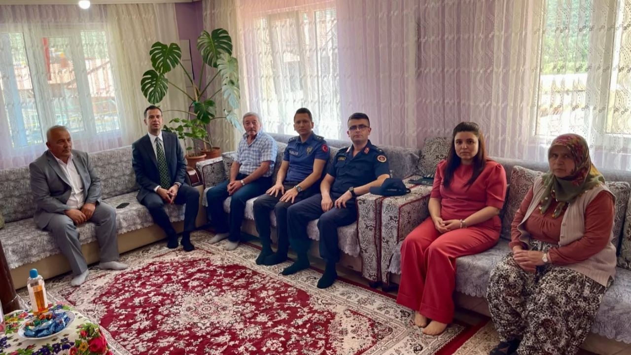 Kaymakam Aslan’dan Şehit Ailelerine Bayram Ziyareti