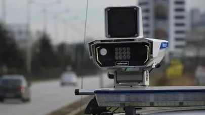 Bayram Trafiğinde Hız Yapanlara Ceza Yağdı