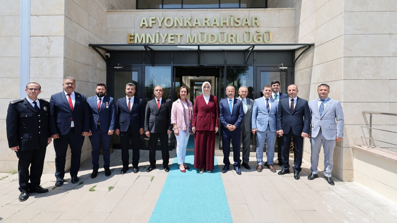 Afyon Protokolünden Emniyet Teşkilatına Bayram Ziyareti