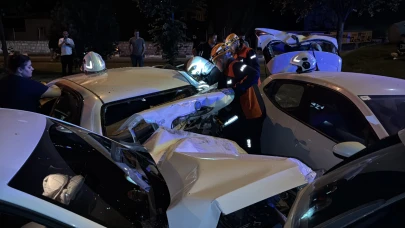 Kütahya-Afyonkarahisar  Çevre Yolu’nda zincirleme kaza: 4 kişi yaralandı
