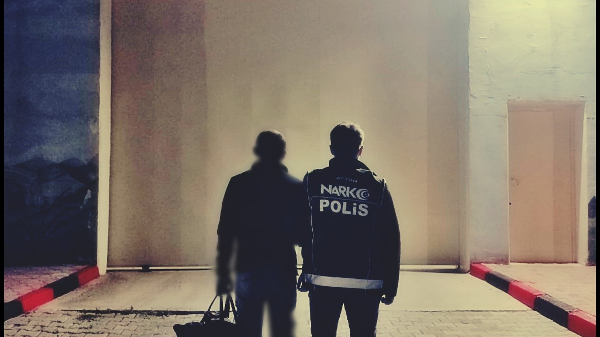 Afyon’da  Aranan Şahıs Polis Tarafından Yakalandı