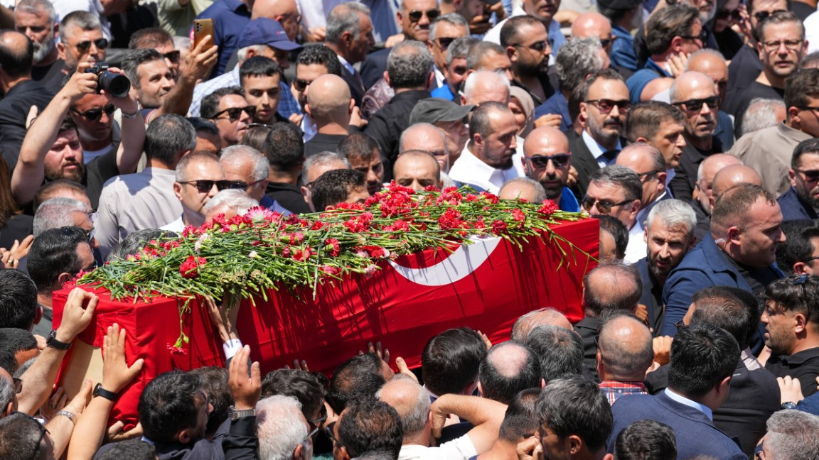 Binlerce Manisalı, Ferdi Başkanlarını Gözyaşlarıyla Uğurladı