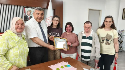 Özel Öğrencilerden Müdür Sünnetci’ye Bayram Ziyareti