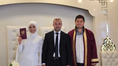 Başkan Aynacı Genç Çiftin Mutluluğuna Ortak Oldu
