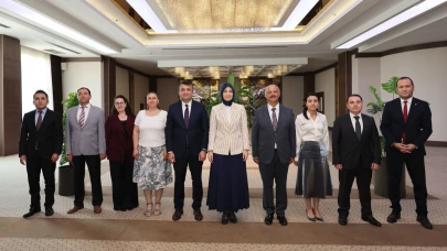 Vali Yiğitbaşı'ndan Mesai Arkadaşlarına Veda Programı