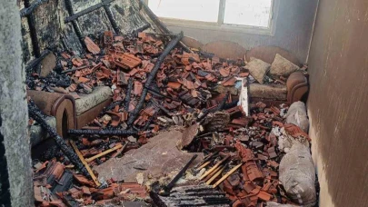 Yangında Alevlerin Arasında Kalan Bebek Hayata Tutunamadı