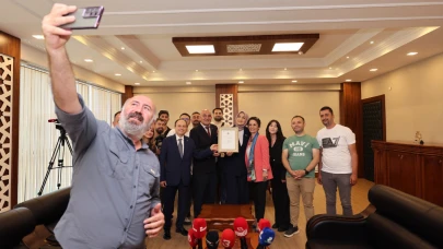 Afyon’un Lezzet Yolculuğuna Öncülük Eden Vali Yiğitbaşı’na Anlamlı Plaket