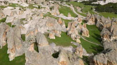 Afyonkarahisar'ın bilinmeyen hazinesi: Yerli ve yabancı turistler akın ediyor