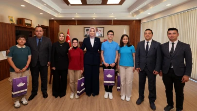 Vali Yiğitbaşı, Dazkırılı Öğrencilerle Röportaj Gerçekleştirdi