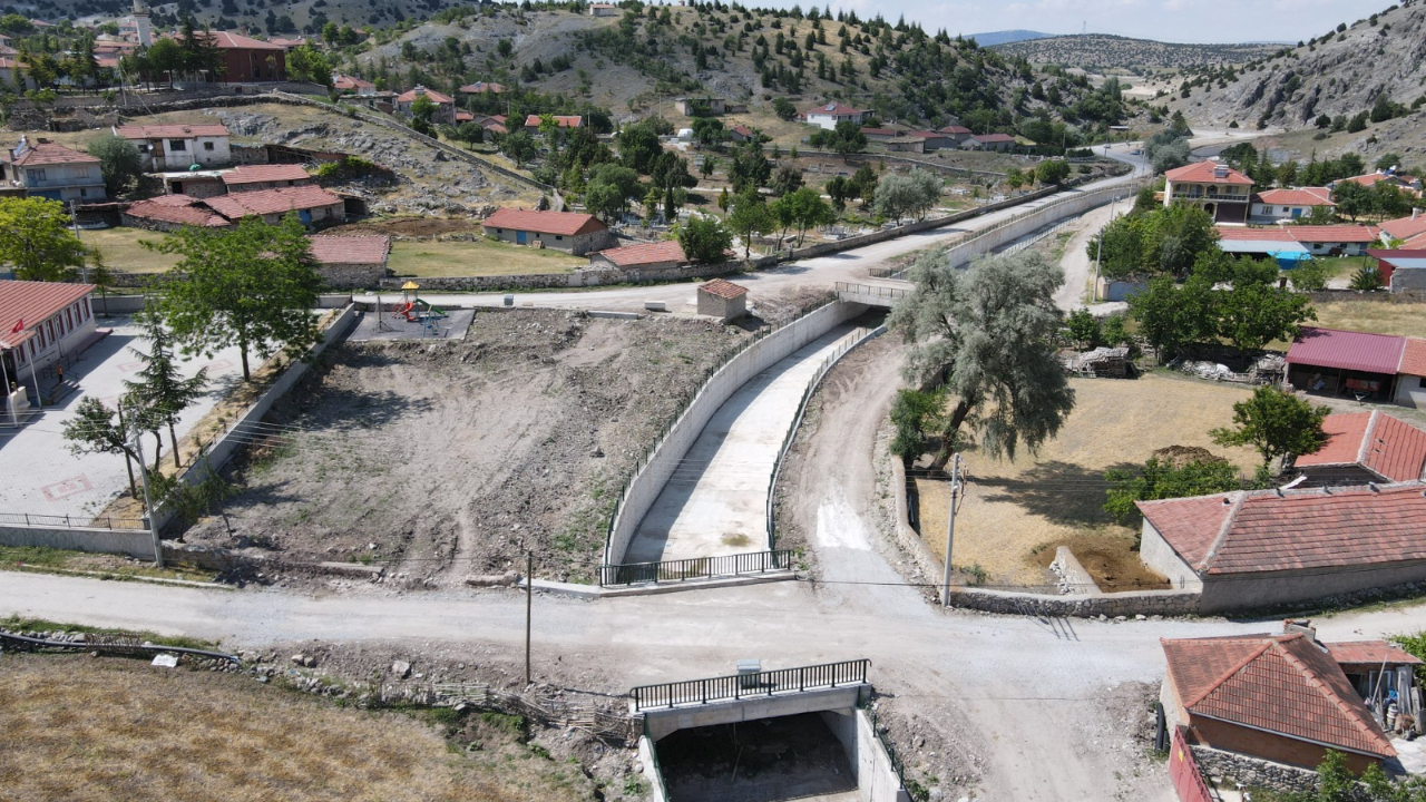 Afyonkarahisar’da 9 Taşkın Kontrol Projesi Devam Ediyor