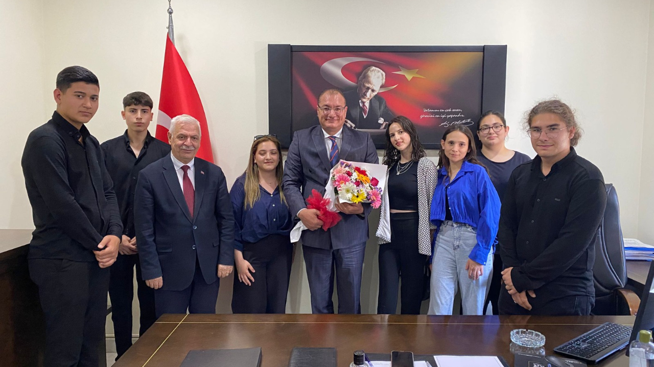 Tapu Müdürlüğünde Staj Yapan Öğrencilere Teşekkür Belgesi