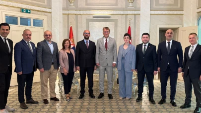 Gelişen Ev Ve Yaşam Markaları Derneği Heyeti Belgrad’da Büyükelçi Saygılı’yla Bir Araya Geldi