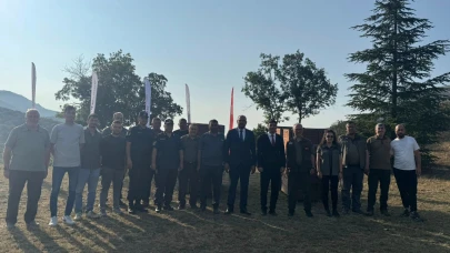 Bayat’ta Geyikler Doğaya Salındı