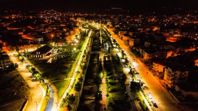 Sandıklı Millet Bahçesi'nin Yeni Gözdesi: Millet Kafe Hizmete Açıldı!