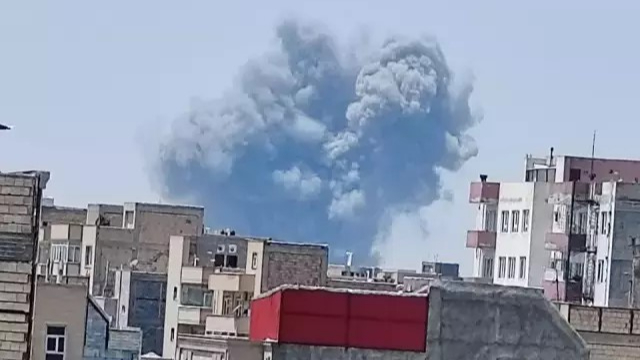 İsrail, Tebriz'e yeni bir saldırı başlattı! Bölgeden dumanlar yükseliyor