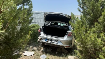 Afyonkarahisar’da Otomobil Takla Attı Araç Ormana Uçtu