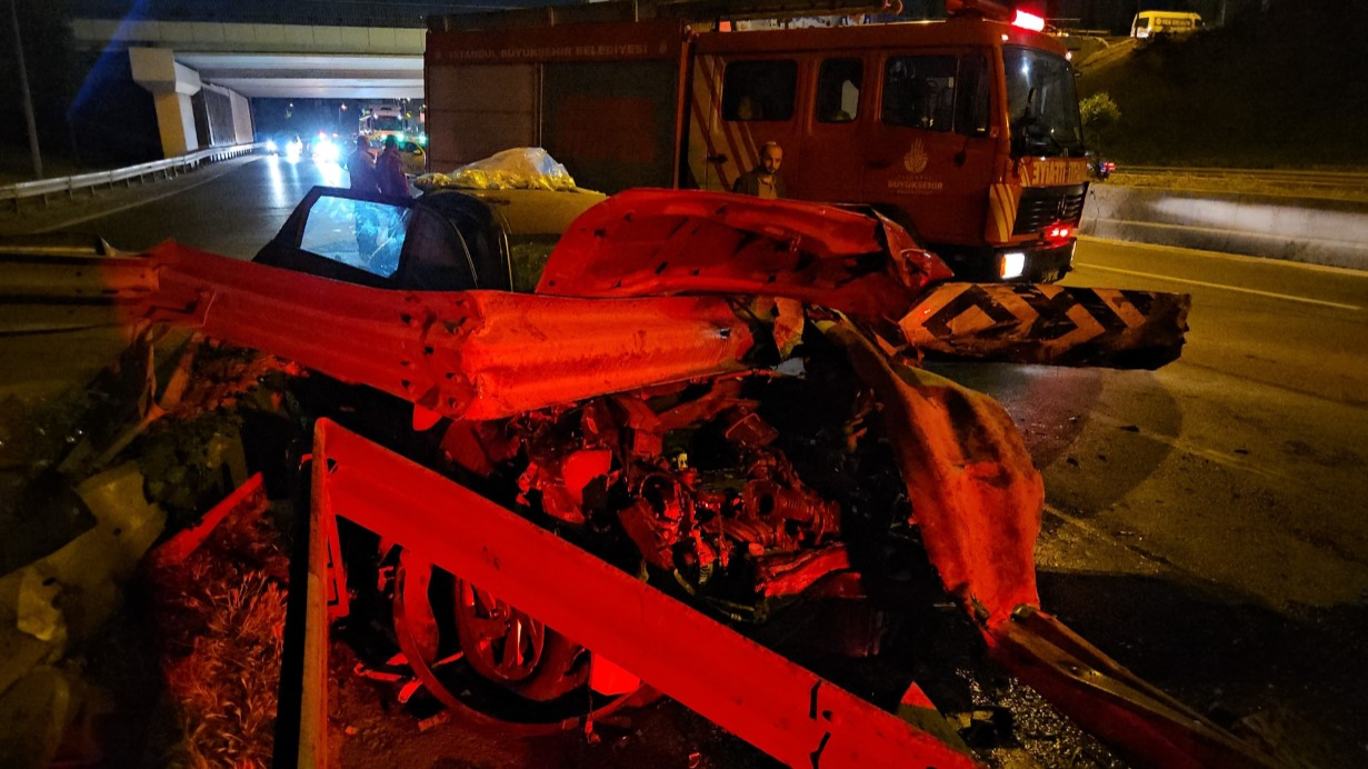 Hurdaya Dönen Araçtan Şans Eseri Kurtuldu