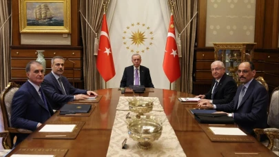 Cumhurbaşkanı Erdoğan Başkanlığında Güvenlik Zirvesi: Bölgesel Gerilim Masaya Yatırıldı