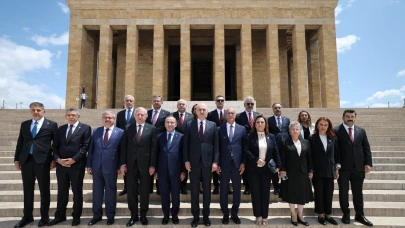 Milletvekili Yurdunuseven TBMM Heyetiyle Anıtkabir’i Ziyaret Etti