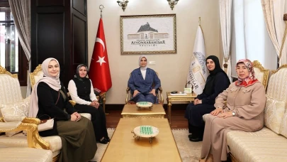 Vali Yiğitbaşı, İGMG Kadınlar Teşkilatını Makamında Ağırladı