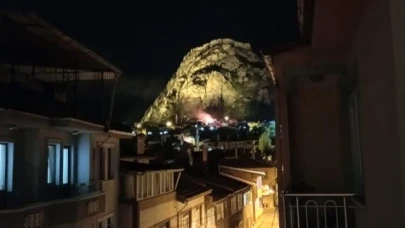 Karahisar Kalesi Eteklerinde Korkutan Yangın