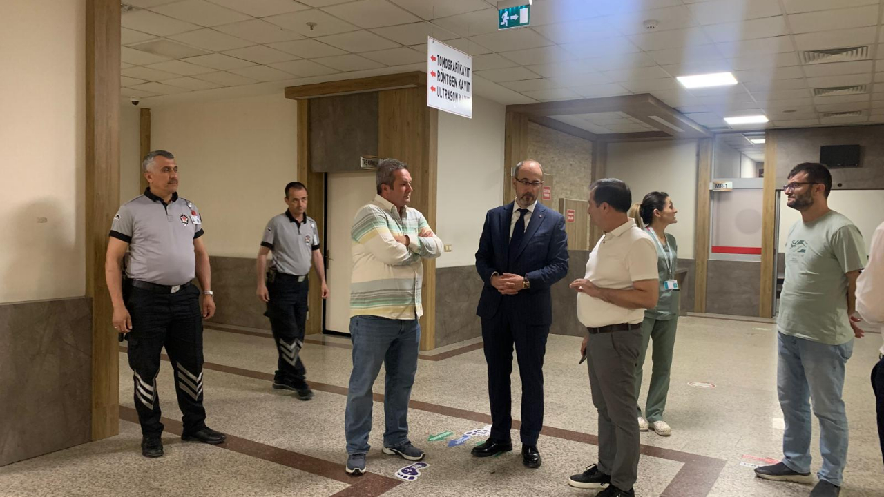 Müdür Dr. Öztürk’ten İlk Ziyaret Devlet Hastanesine