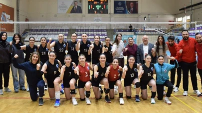 Afyon Gençlik Spor Kulübü Kadın Voleybol Takımı Gururlandırdı