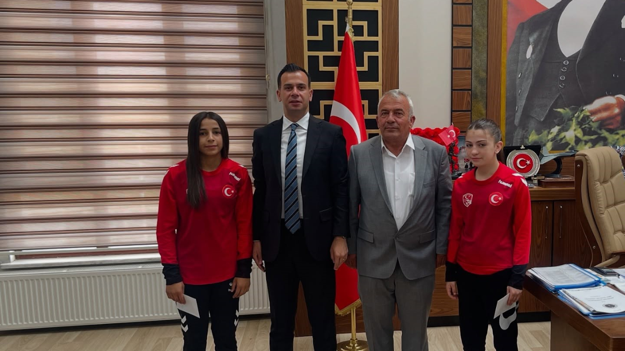 Kaymakam Aslan’dan Avrupa İkincisi Güreşçiye Tebrik